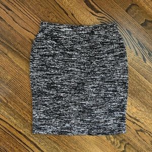 Women’s Max Studio Black & White Tweed Skirt with Elastic Waist